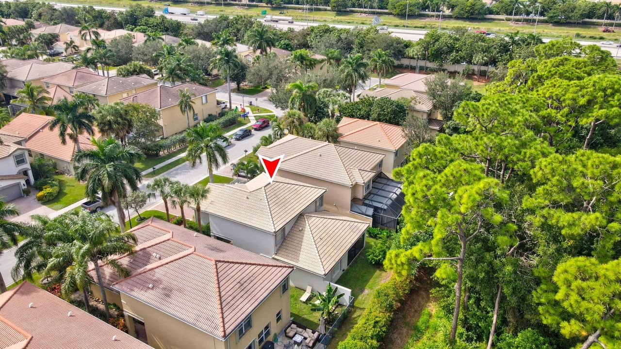 En Venta: $675,000 (4 camas, 2 baños, 2425 Pies cuadrados)