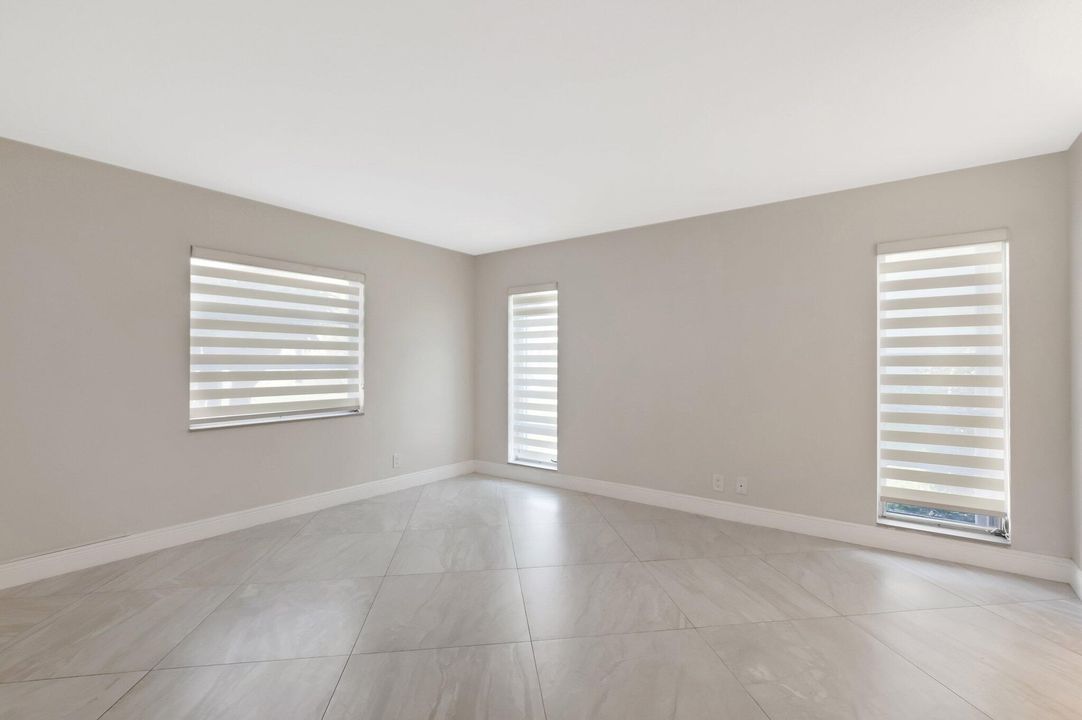 出租: $2,100 (2 贝兹, 2 浴室, 1167 平方英尺)