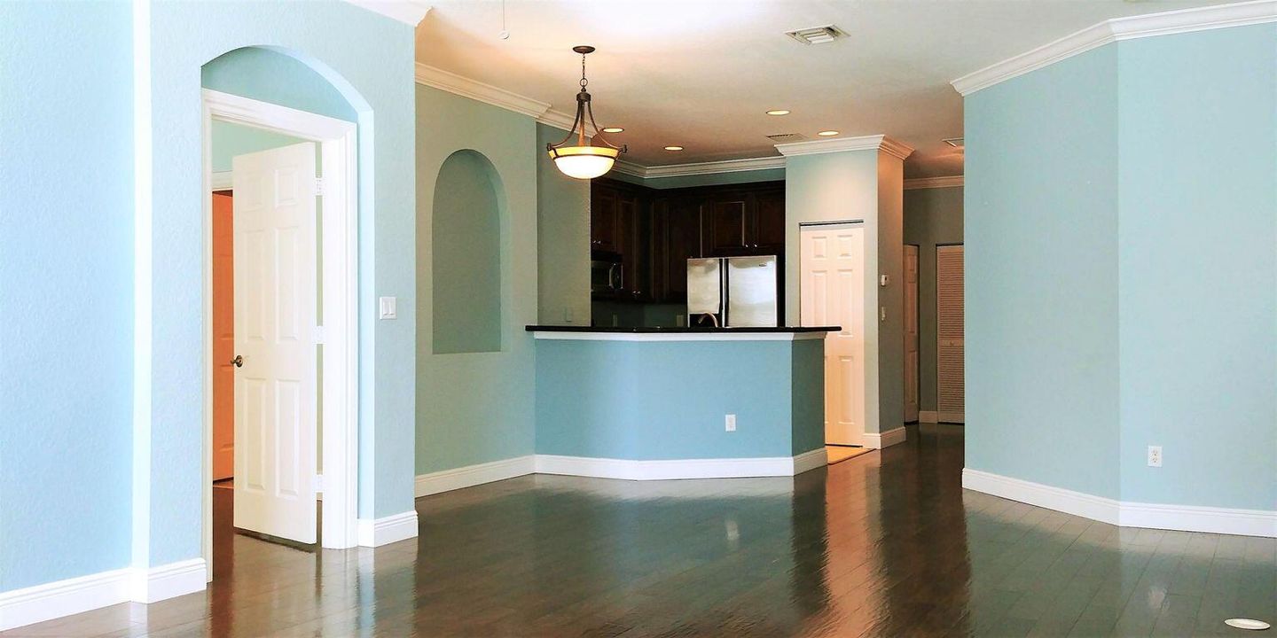 For Rent: $3,250 (3 beds, 2 baths, 1630 Square Feet)