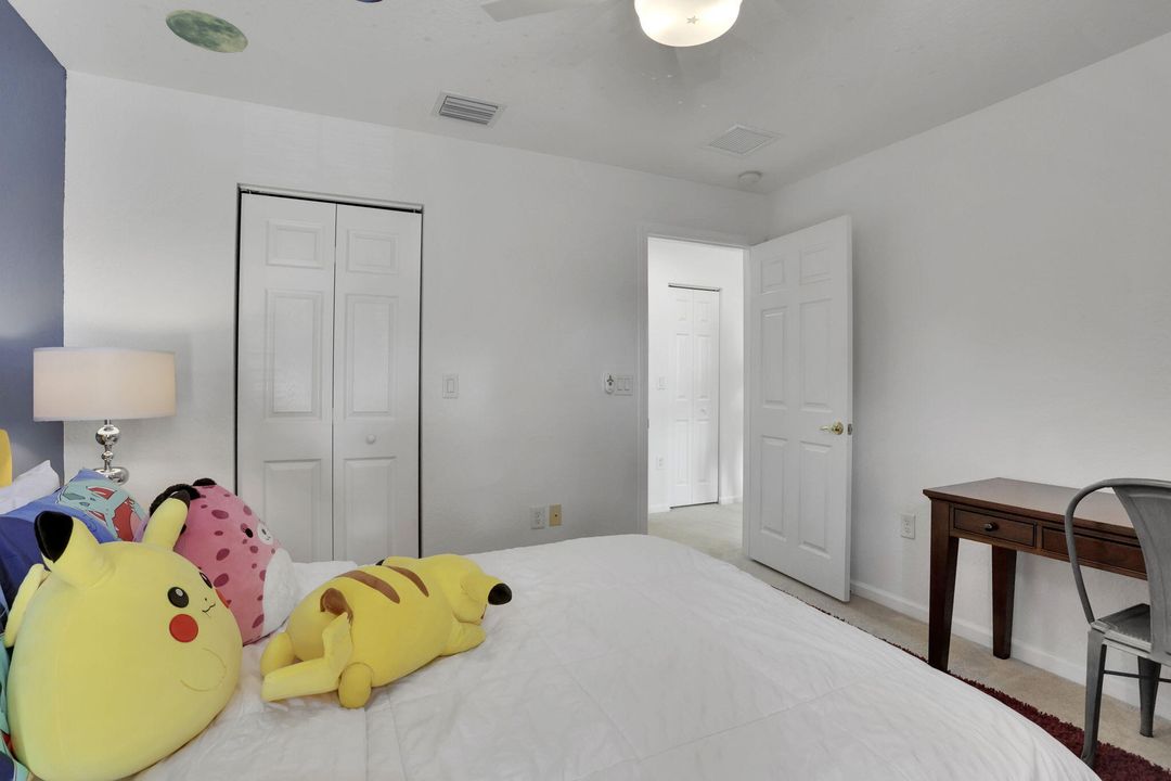 En Venta: $675,000 (4 camas, 2 baños, 2425 Pies cuadrados)