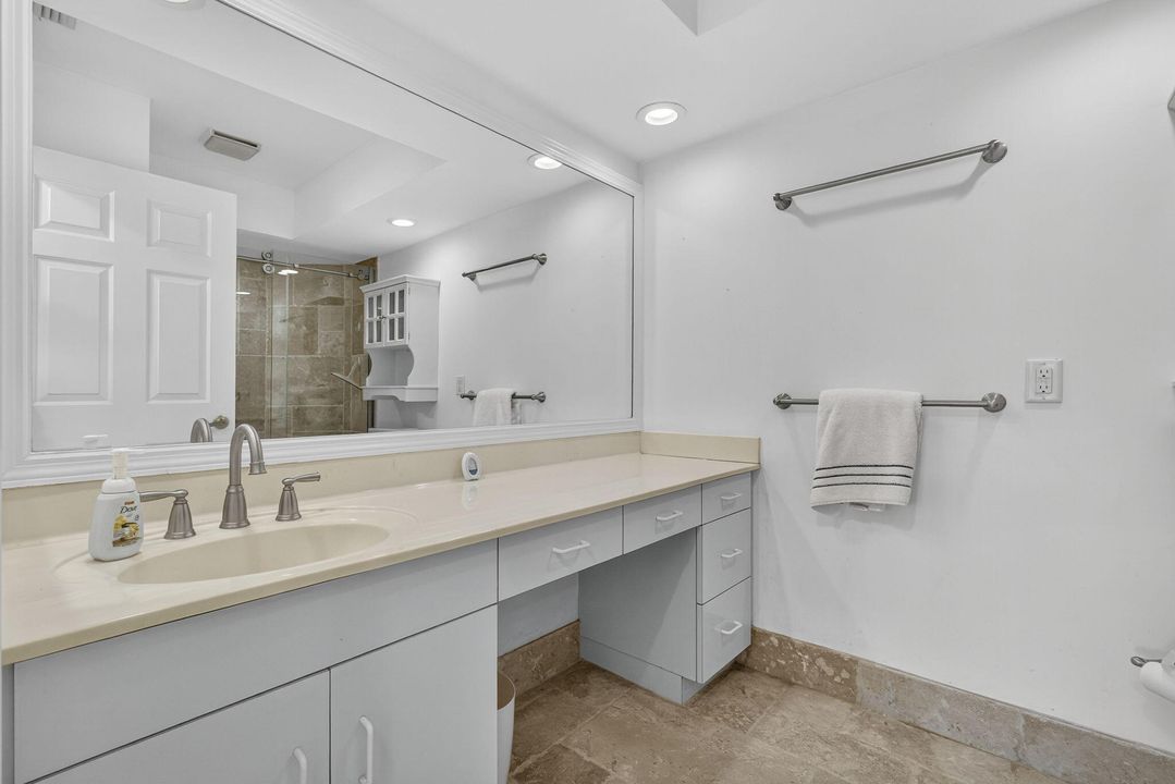 For Sale: $715,000 (3 beds, 2 baths, 1990 Square Feet)