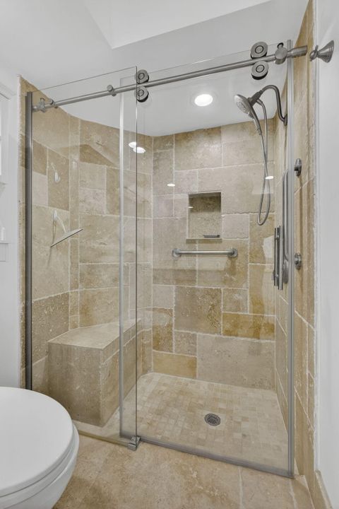 For Sale: $715,000 (3 beds, 2 baths, 1990 Square Feet)