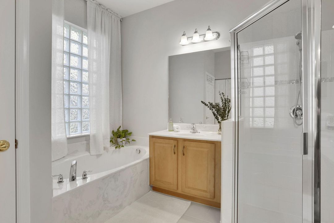 En Venta: $675,000 (4 camas, 2 baños, 2425 Pies cuadrados)