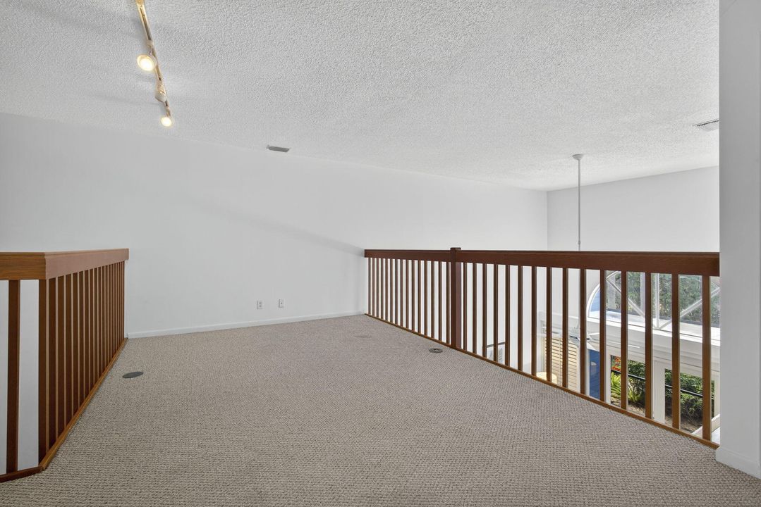 For Sale: $715,000 (3 beds, 2 baths, 1990 Square Feet)