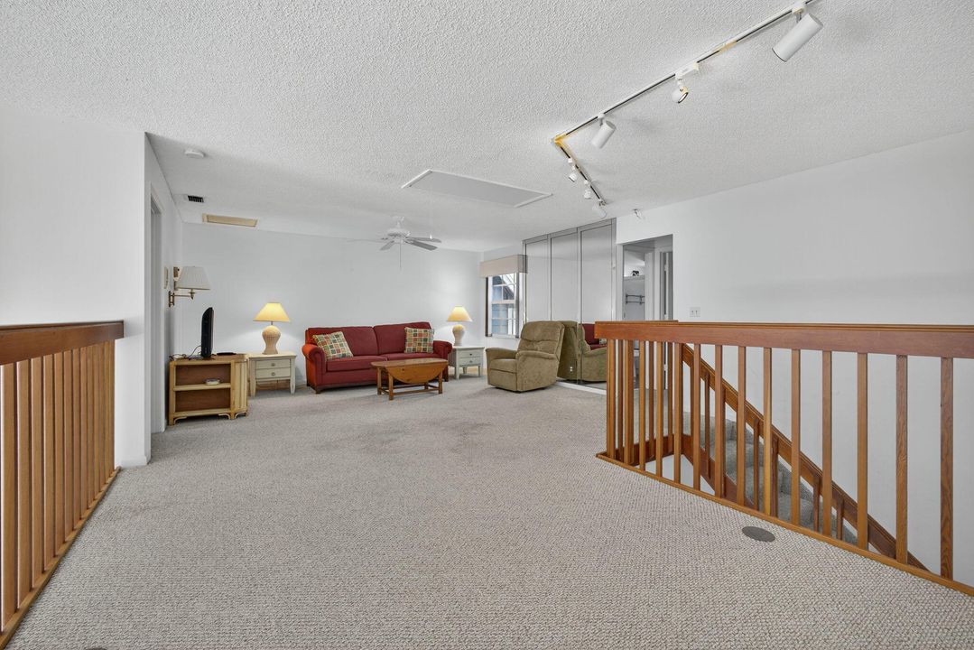 For Sale: $715,000 (3 beds, 2 baths, 1990 Square Feet)