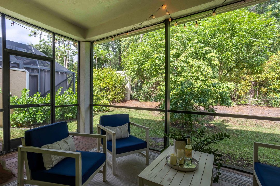 En Venta: $675,000 (4 camas, 2 baños, 2425 Pies cuadrados)