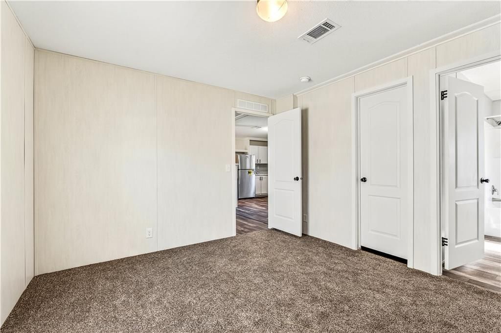 待售: $210,000 (3 贝兹, 2 浴室, 1456 平方英尺)