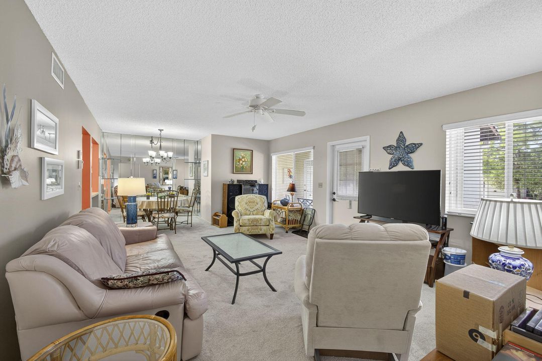 En Venta: $124,900 (2 camas, 1 baños, 935 Pies cuadrados)