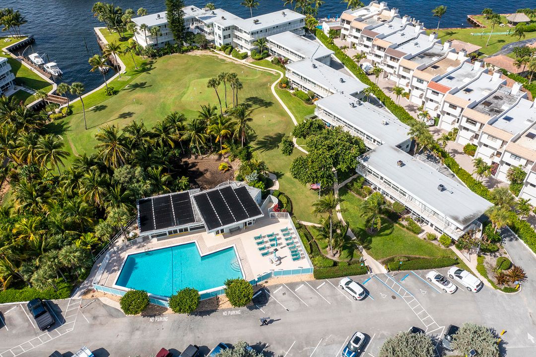 En Venta: $475,000 (2 camas, 2 baños, 850 Pies cuadrados)