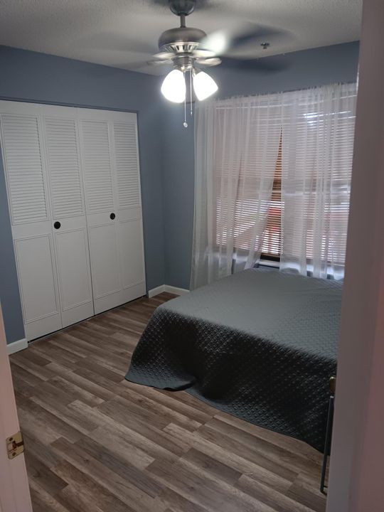 Под контрактом: $2,500 (3 спален, 2 ванн, 1300 Квадратных фут)