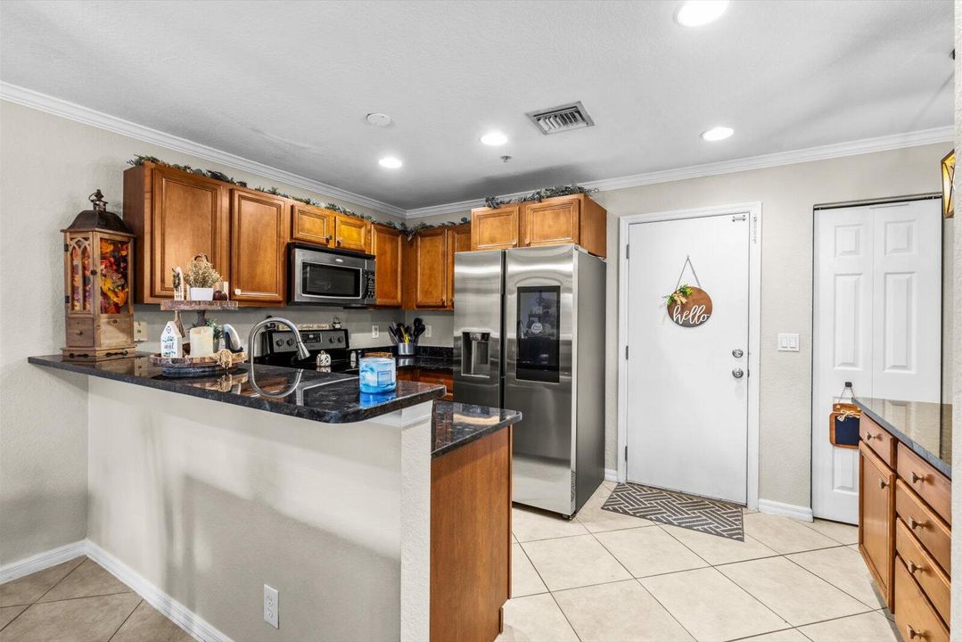 На продажу: $332,500 (3 спален, 2 ванн, 1492 Квадратных фут)