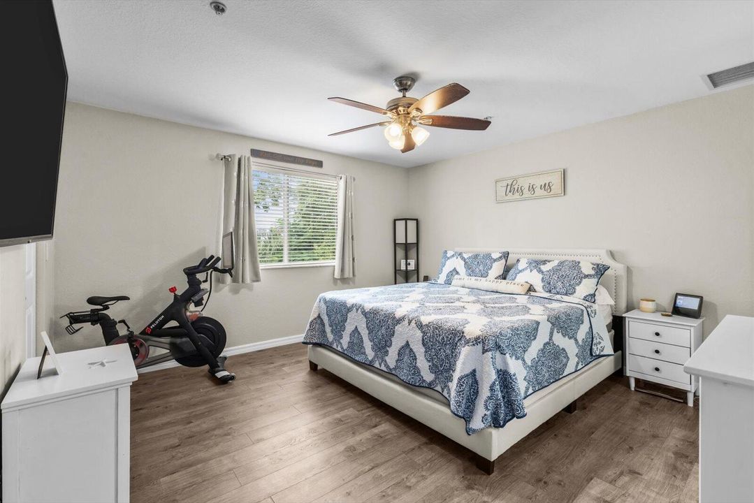 На продажу: $332,500 (3 спален, 2 ванн, 1492 Квадратных фут)