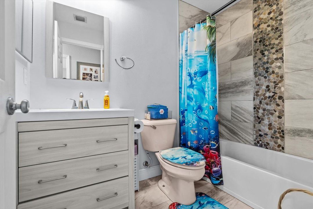 На продажу: $332,500 (3 спален, 2 ванн, 1492 Квадратных фут)