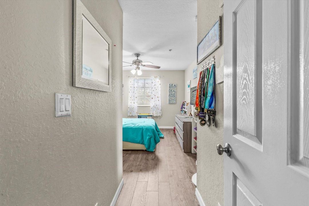 На продажу: $332,500 (3 спален, 2 ванн, 1492 Квадратных фут)