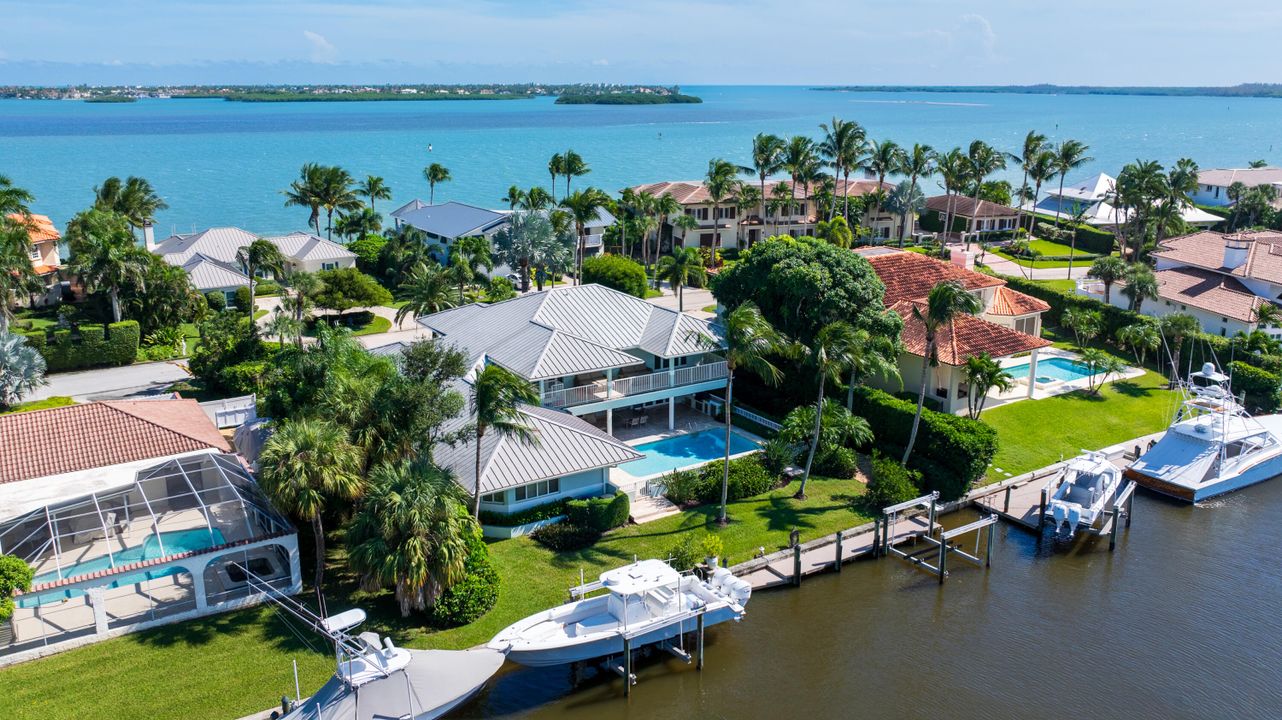 En Venta: $3,495,000 (5 camas, 4 baños, 4527 Pies cuadrados)