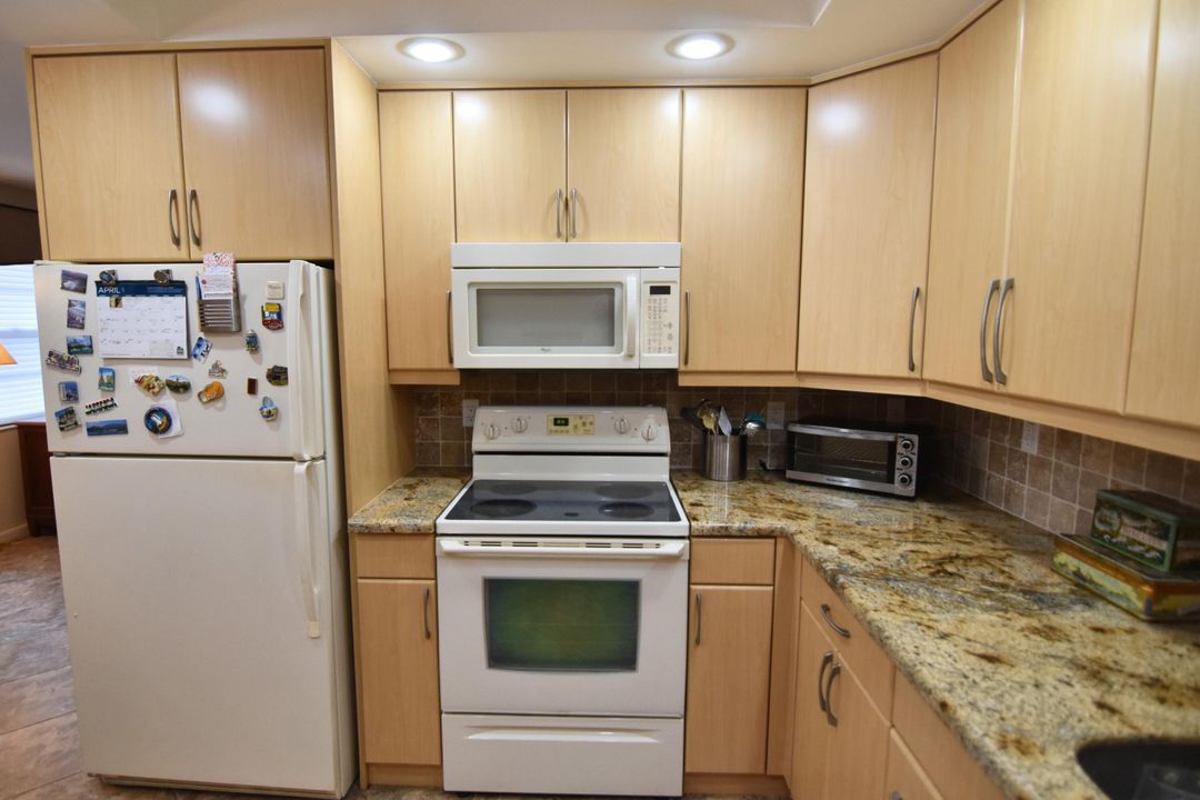 Activo con contrato: $135,000 (2 camas, 2 baños, 896 Pies cuadrados)