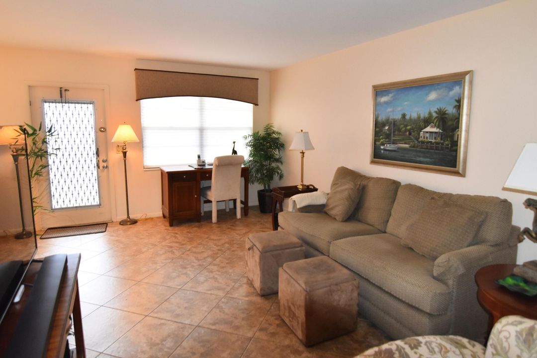 Activo con contrato: $135,000 (2 camas, 2 baños, 896 Pies cuadrados)