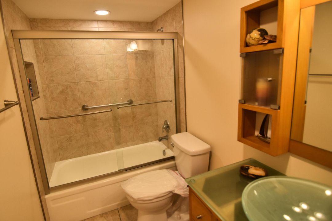 Activo con contrato: $135,000 (2 camas, 2 baños, 896 Pies cuadrados)