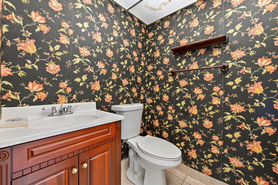 待售: $79,000 (1 贝兹, 1 浴室, 720 平方英尺)