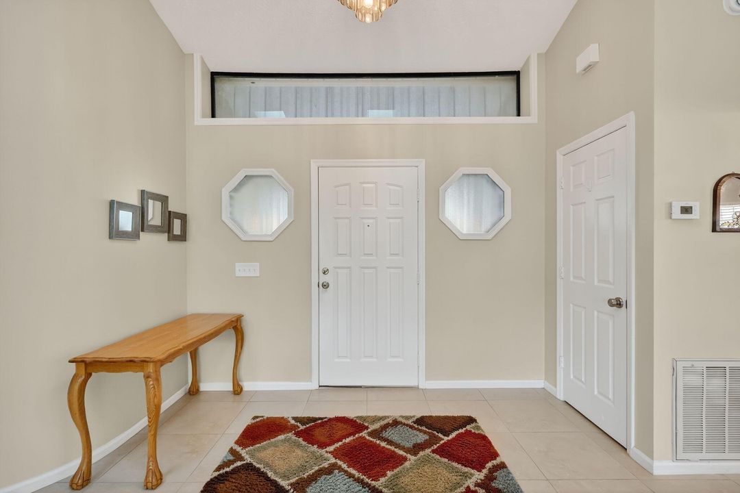 Под контрактом: $400,000 (3 спален, 2 ванн, 1724 Квадратных фут)