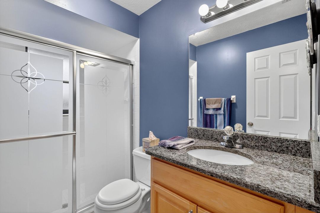 Под контрактом: $400,000 (3 спален, 2 ванн, 1724 Квадратных фут)