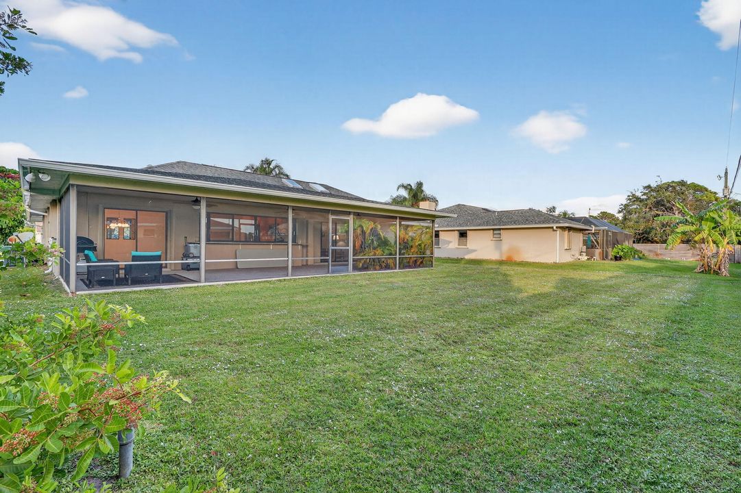 Под контрактом: $400,000 (3 спален, 2 ванн, 1724 Квадратных фут)