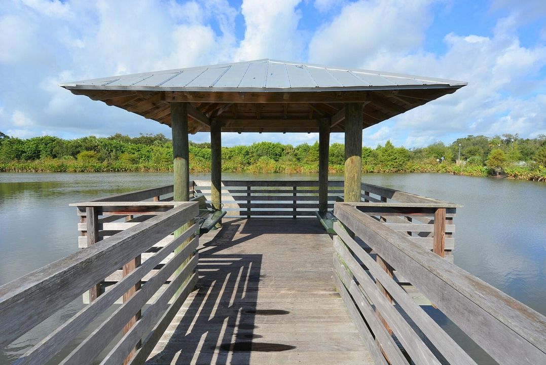 合同活跃: $329,000 (3 贝兹, 2 浴室, 1481 平方英尺)