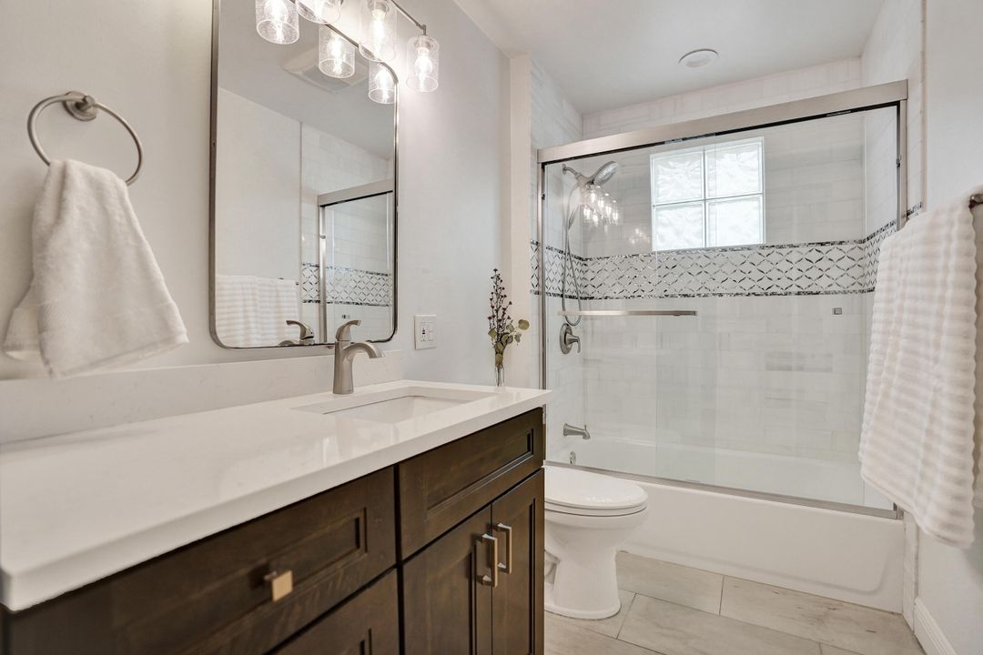 合同活跃: $495,000 (3 贝兹, 2 浴室, 1648 平方英尺)