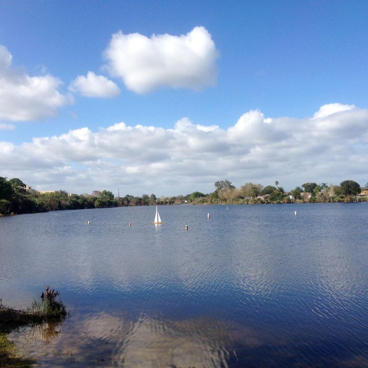 合同活跃: $329,000 (3 贝兹, 2 浴室, 1481 平方英尺)