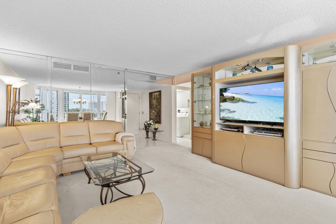 На продажу: $850,000 (2 спален, 2 ванн, 1672 Квадратных фут)