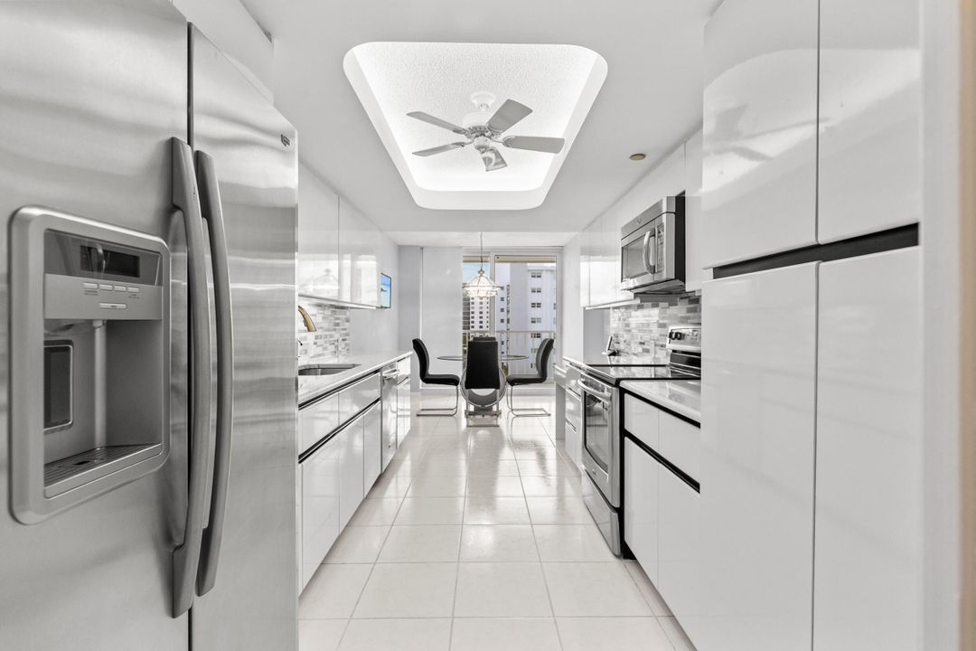 На продажу: $850,000 (2 спален, 2 ванн, 1672 Квадратных фут)