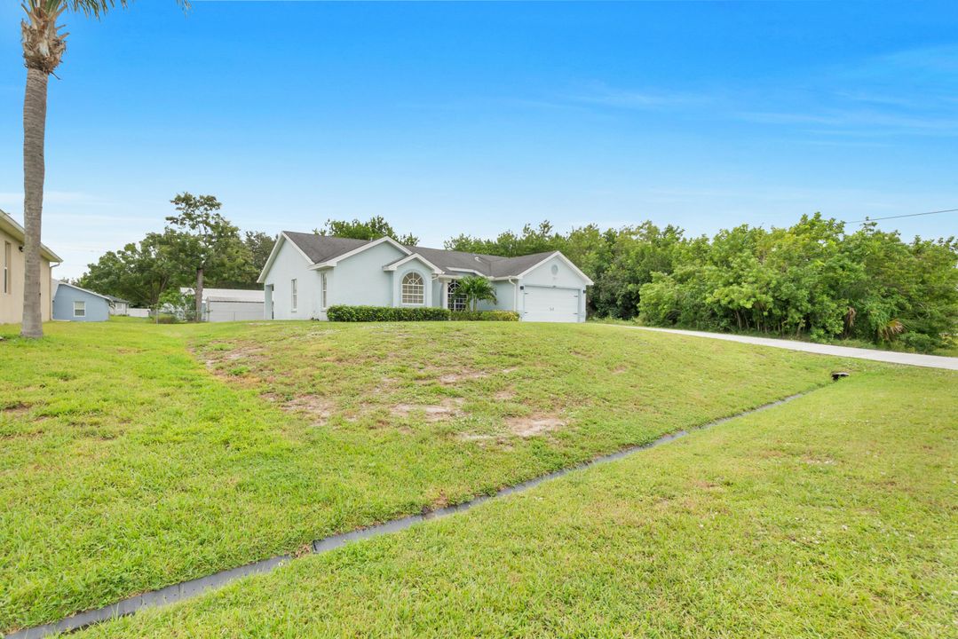 Под контрактом: $365,000 (3 спален, 2 ванн, 1639 Квадратных фут)