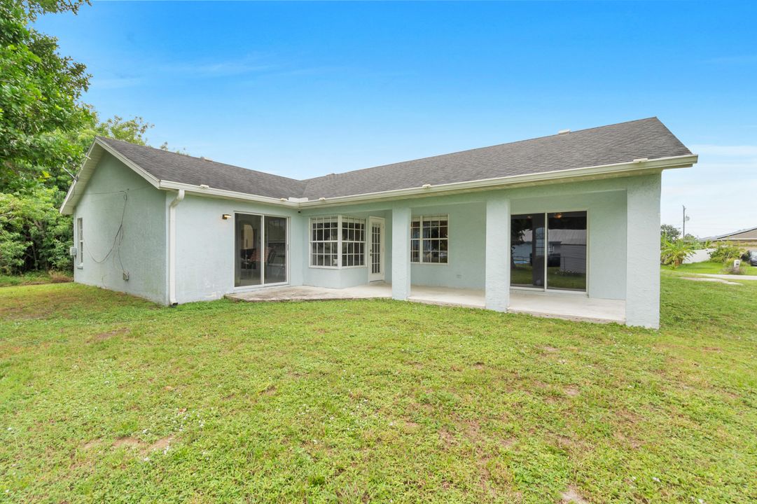 Под контрактом: $365,000 (3 спален, 2 ванн, 1639 Квадратных фут)