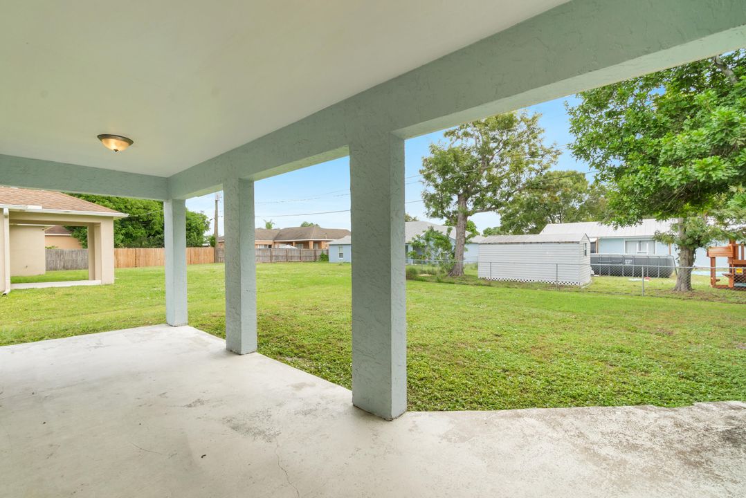 Под контрактом: $365,000 (3 спален, 2 ванн, 1639 Квадратных фут)