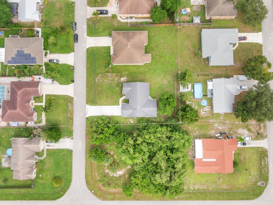 Под контрактом: $365,000 (3 спален, 2 ванн, 1639 Квадратных фут)