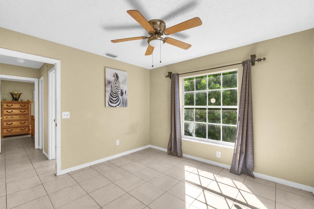 Под контрактом: $365,000 (3 спален, 2 ванн, 1639 Квадратных фут)