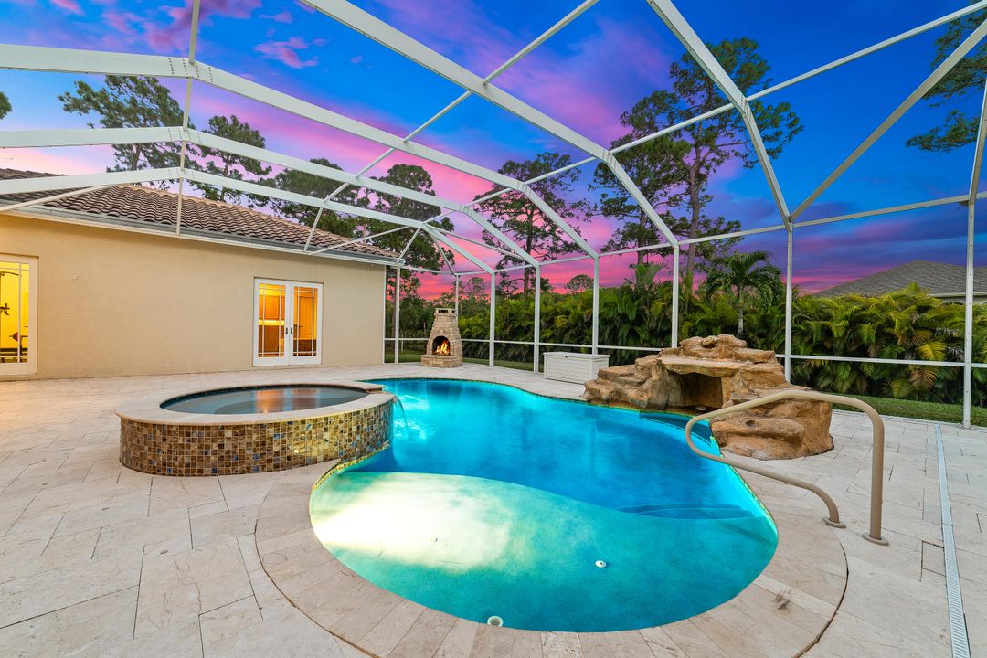 Под контрактом: $1,350,000 (5 спален, 6 ванн, 4095 Квадратных фут)