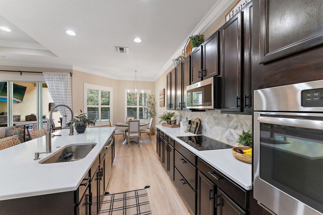 Active With Contract: $699,000 (3 beds, 2 baths, 2039 Square Feet)