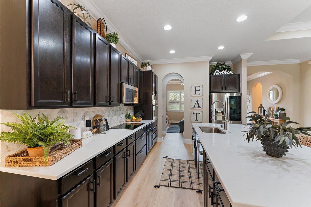 Active With Contract: $699,000 (3 beds, 2 baths, 2039 Square Feet)