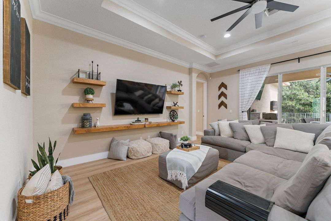 Active With Contract: $699,000 (3 beds, 2 baths, 2039 Square Feet)