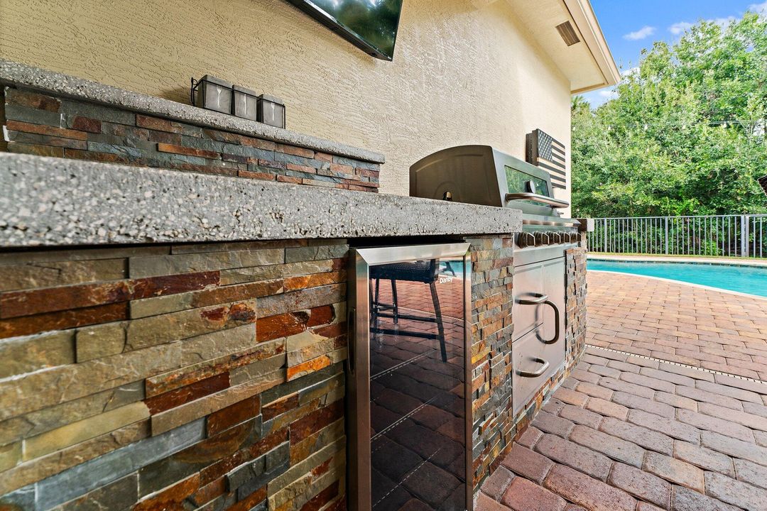 Active With Contract: $699,000 (3 beds, 2 baths, 2039 Square Feet)