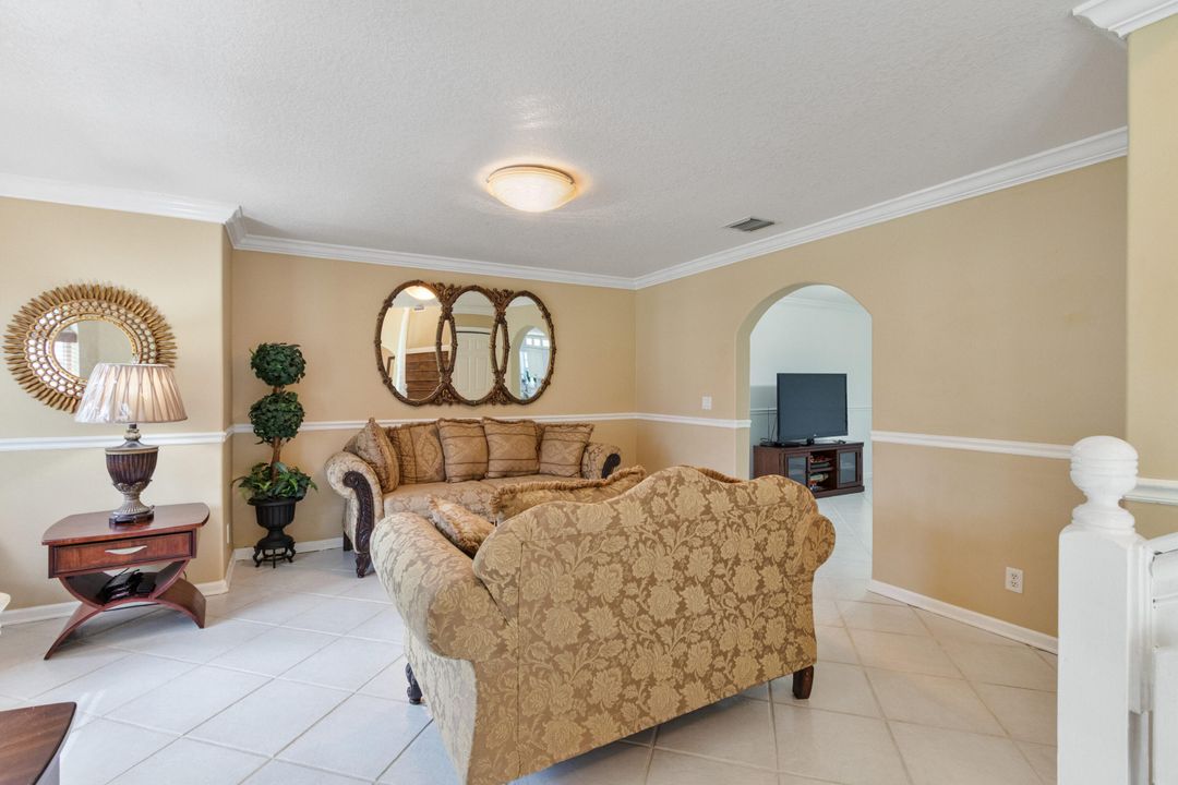 待售: $1,275,000 (6 贝兹, 5 浴室, 4462 平方英尺)