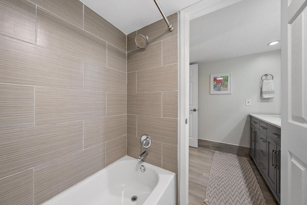 En Venta: $315,500 (2 camas, 2 baños, 1232 Pies cuadrados)