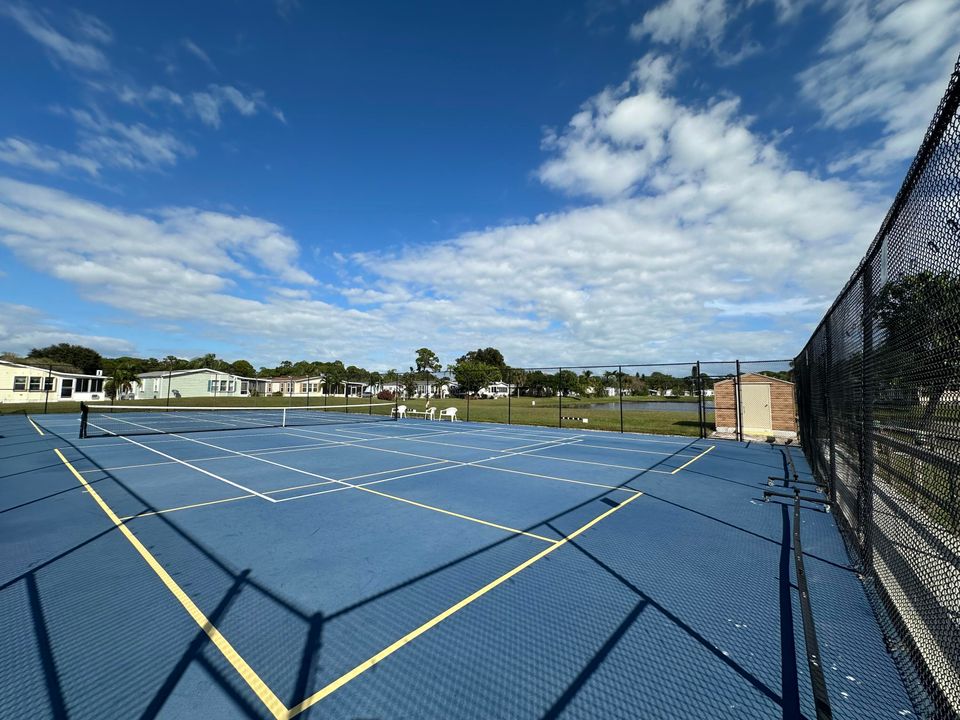 For Sale: $120,000 (2 beds, 2 baths, 1181 Square Feet)