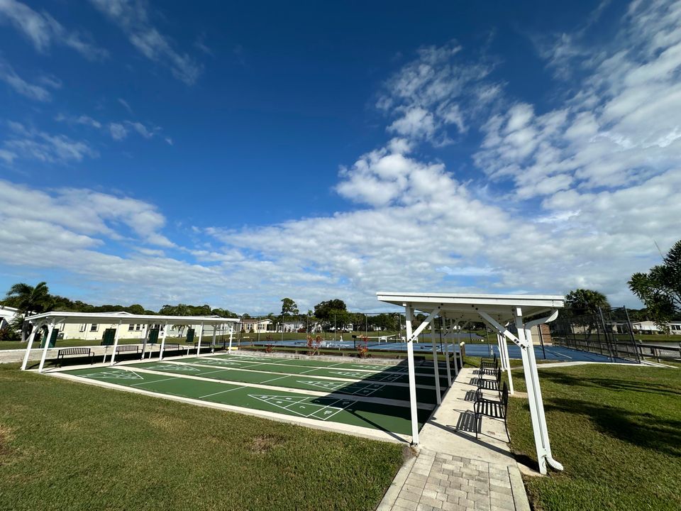 For Sale: $120,000 (2 beds, 2 baths, 1181 Square Feet)