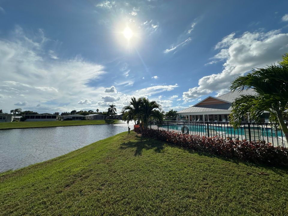 For Sale: $120,000 (2 beds, 2 baths, 1181 Square Feet)