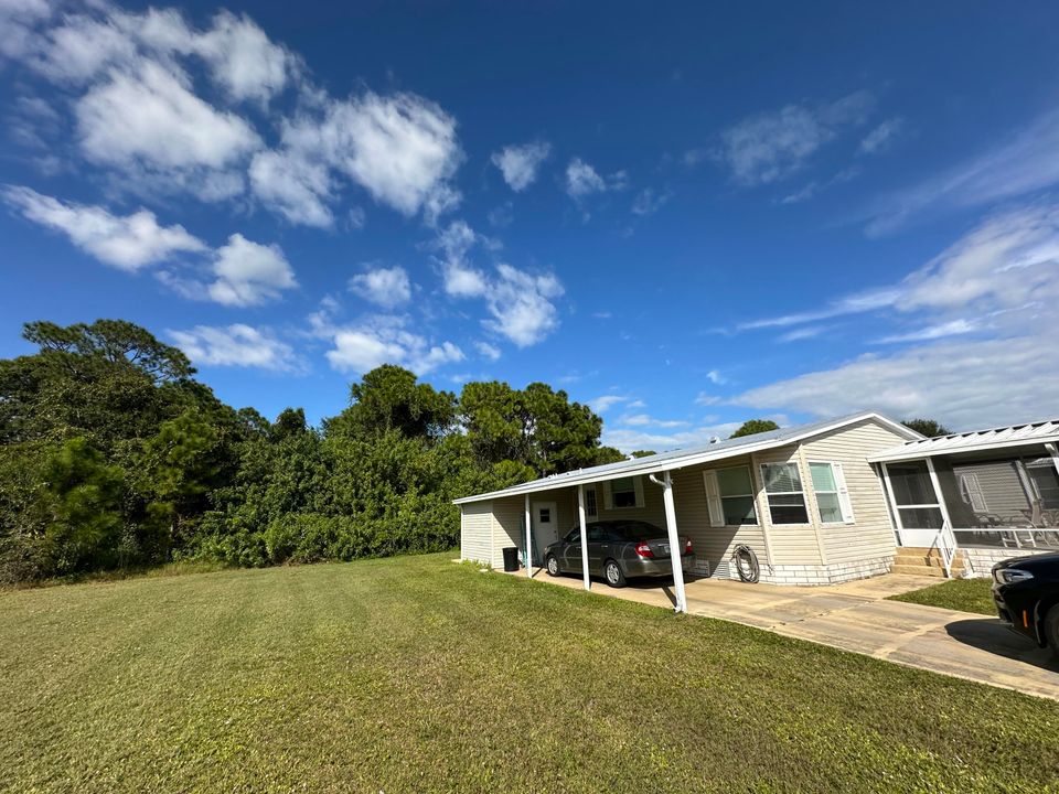 For Sale: $120,000 (2 beds, 2 baths, 1181 Square Feet)