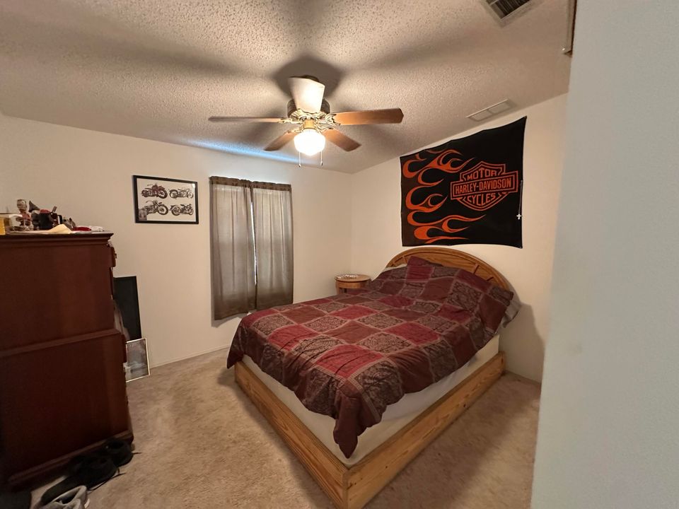 For Sale: $120,000 (2 beds, 2 baths, 1181 Square Feet)