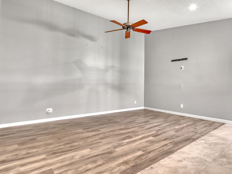 待售: $609,000 (2 贝兹, 2 浴室, 1554 平方英尺)