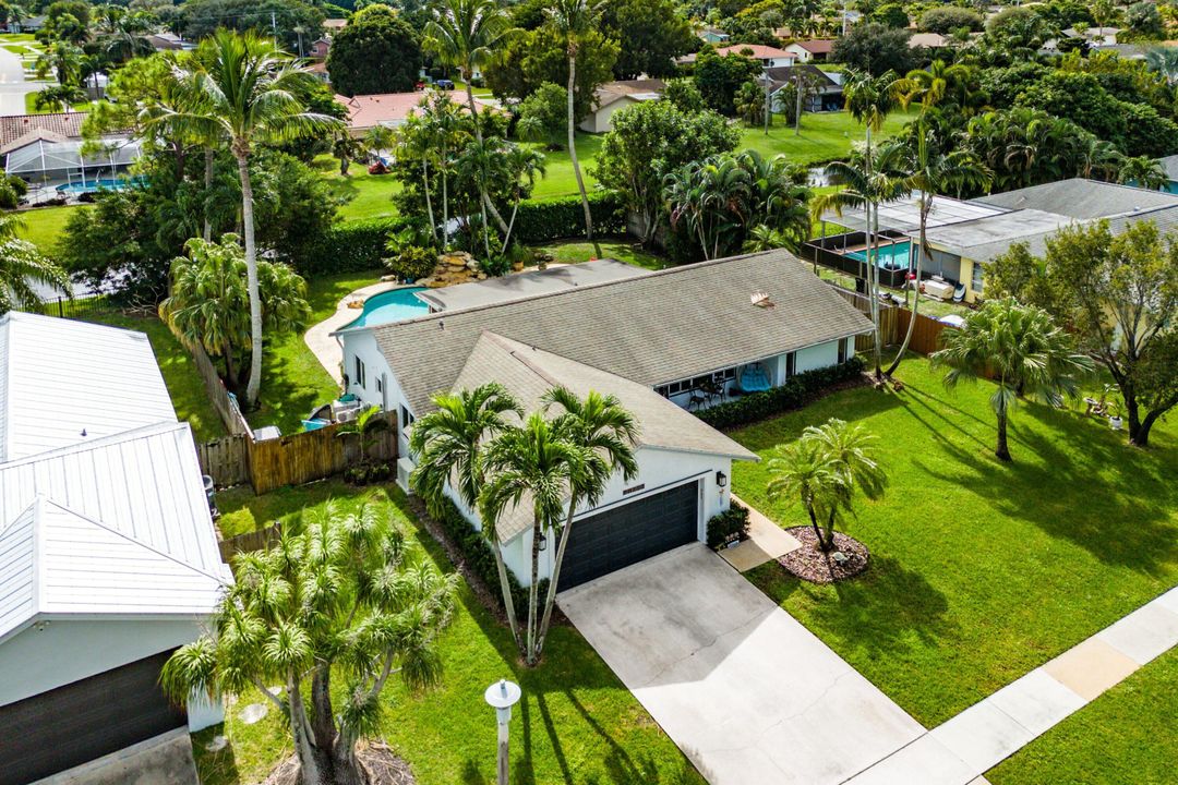 合同活跃: $599,000 (3 贝兹, 2 浴室, 1742 平方英尺)